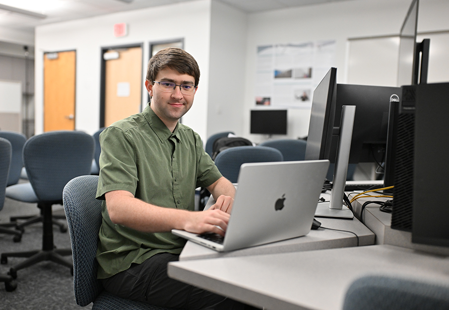 Joseph Cagle headshot