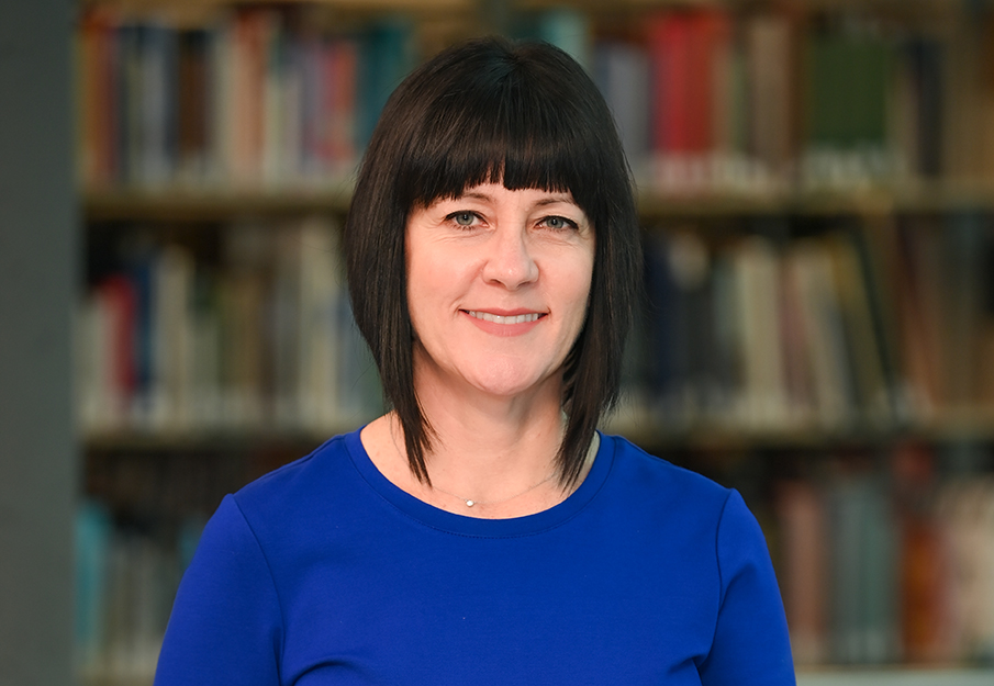 Jennifer Murray Headshot