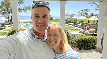 Jonas and Juliette Gredenhag in front of gazebo