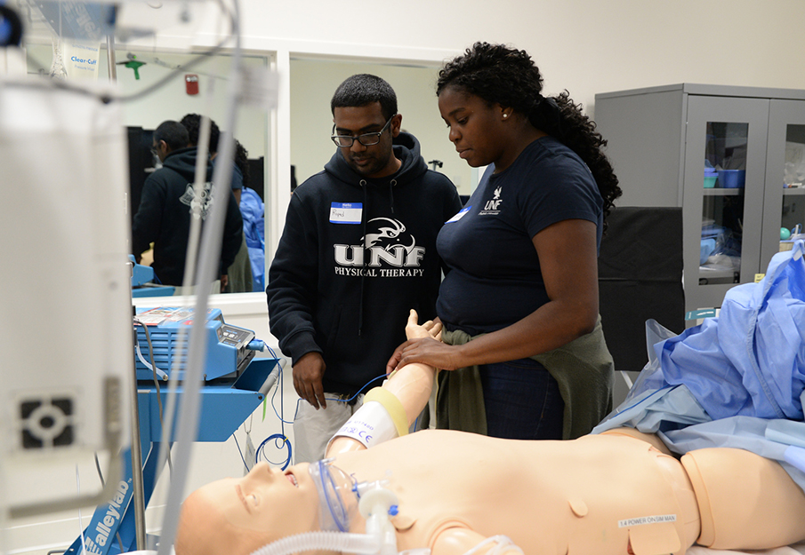 Physical therapy students in simulation lab