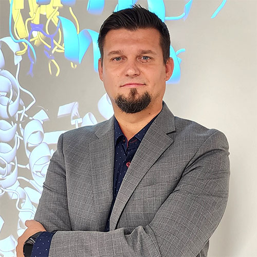 Szymon Ciesielski headshot