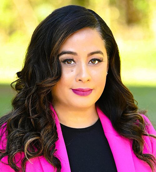 Leslie Hicks headshot