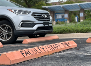 UNF: Parking Services