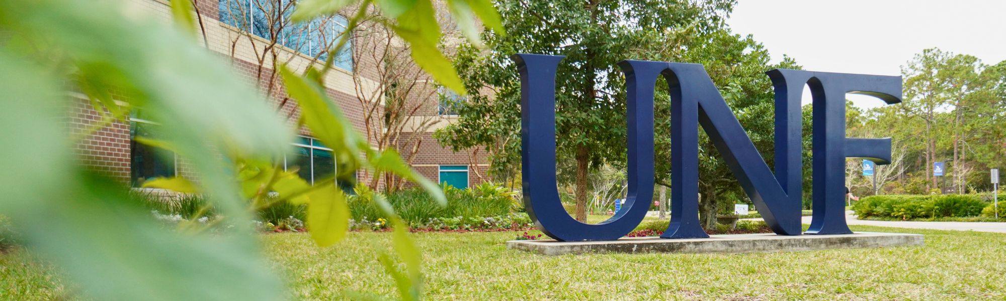 UNF letters on campus