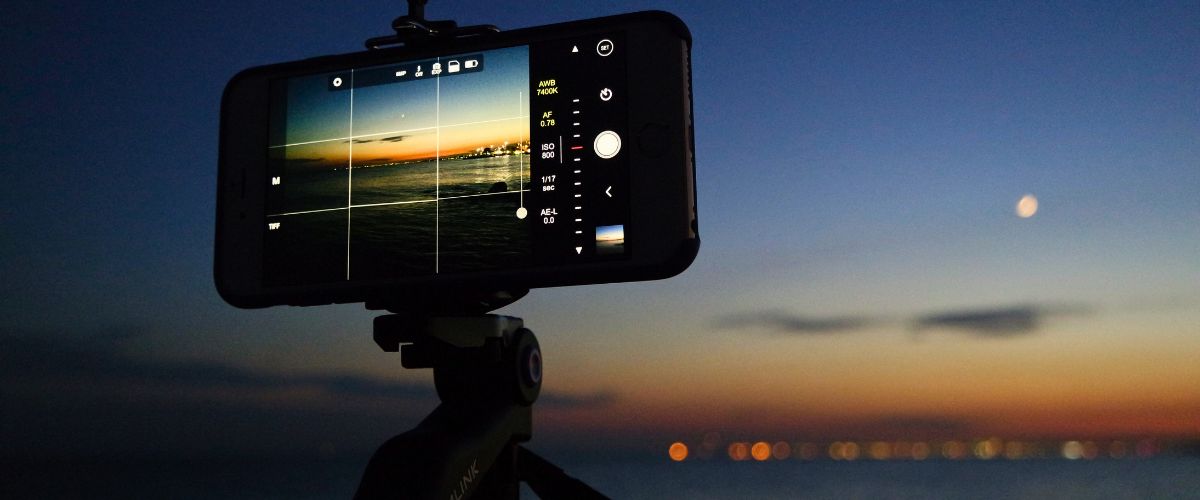 Taking a night beach photo with an iPhone