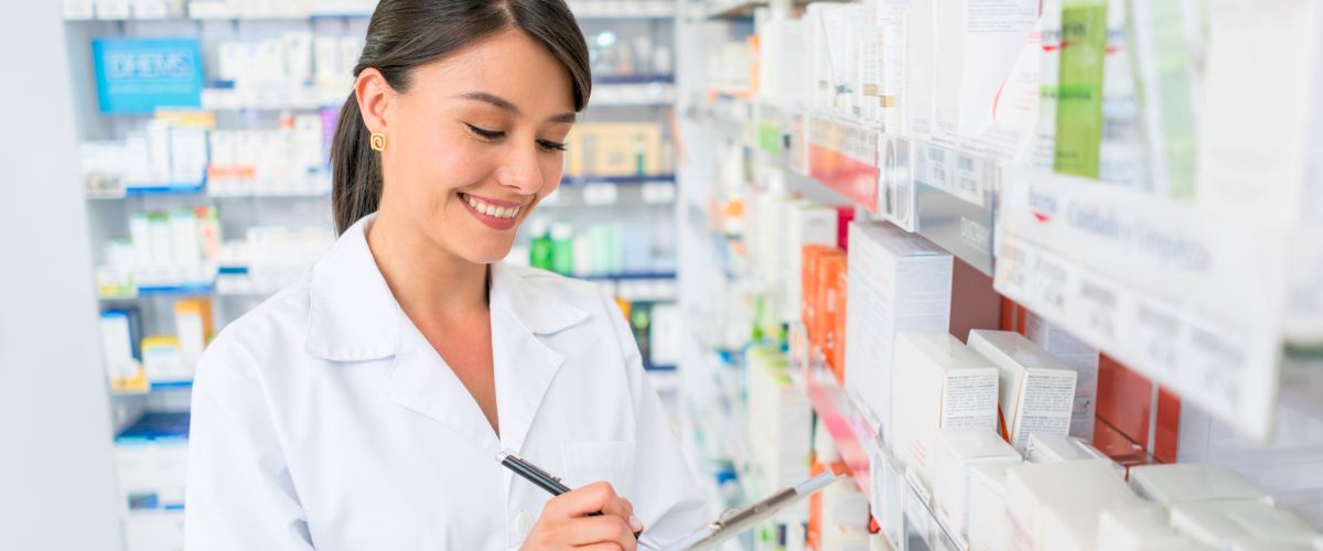 Pharmacy tech working