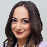 Rita Richa headshot