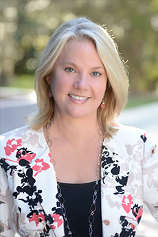 Heather Duncan Headshot