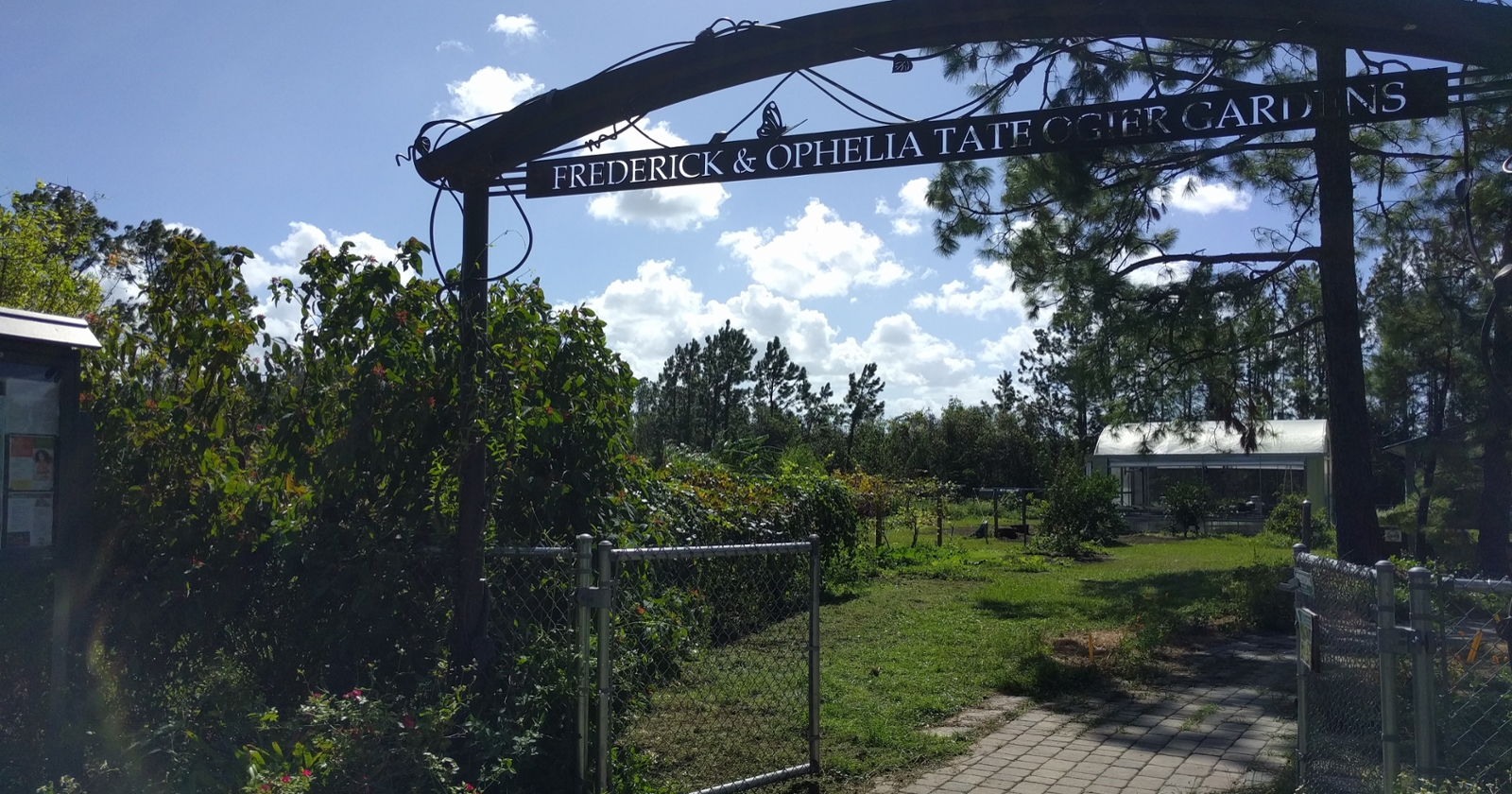 ogier gardens entrance