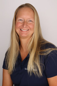 headshot jeni ritter assistant director aquatics and risk