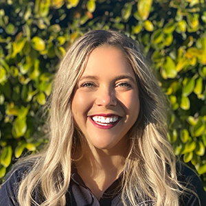 headshot of Courtney Kusmierski