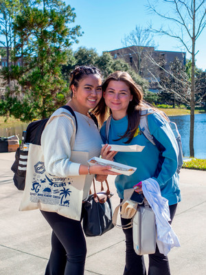 Students at Osprey Involvement Fair 