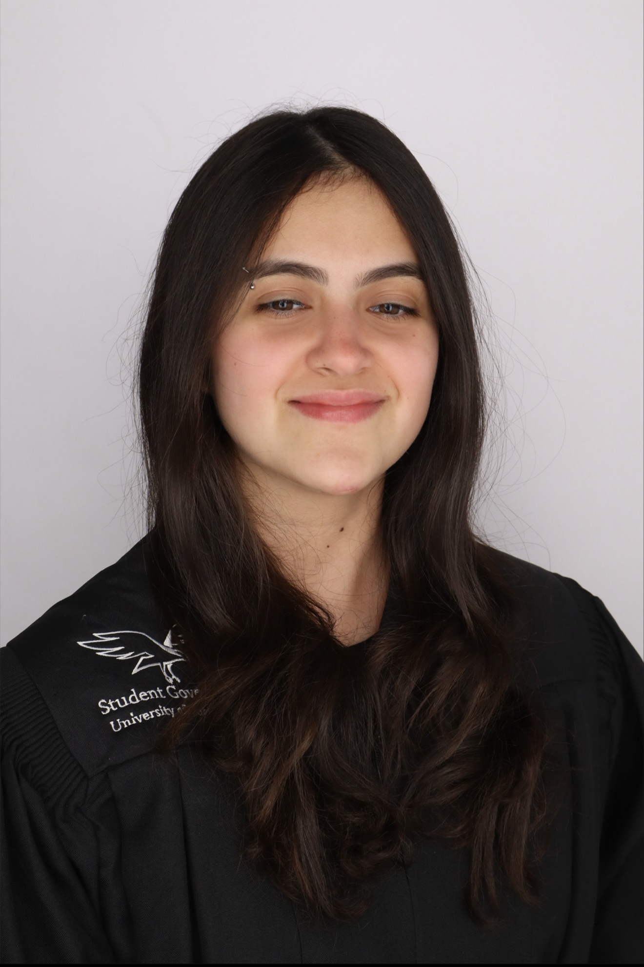 Tais Headshot