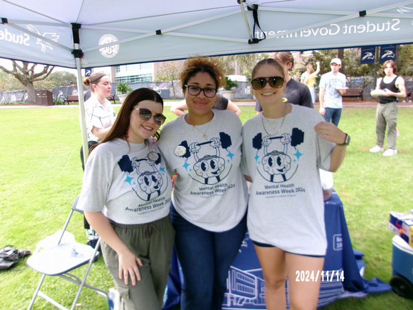 sg students tabling mental health week 