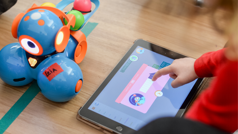 STEM IPAD Activity with Robots