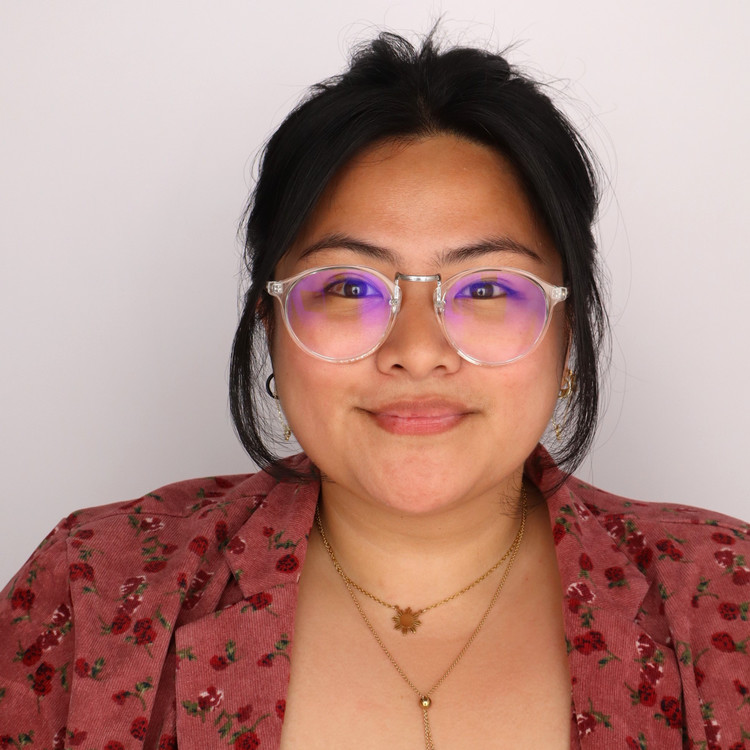 Amber-Jul headshot from SU Professional Portraits Booth