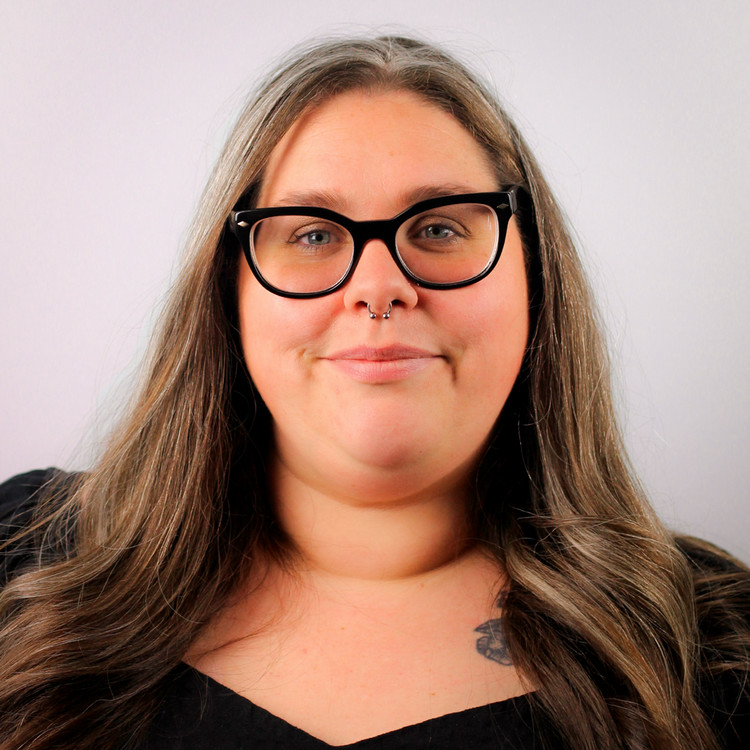 Headshot of Virginia from the SU Professional Portraits Booth