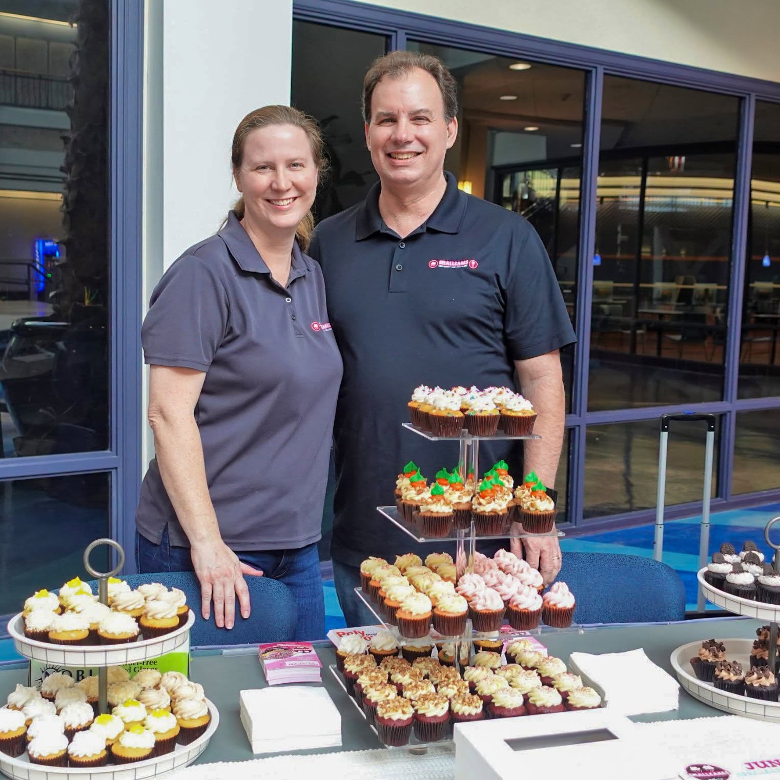 Smallcakes Owners Brian and Stacie with their cupcakes