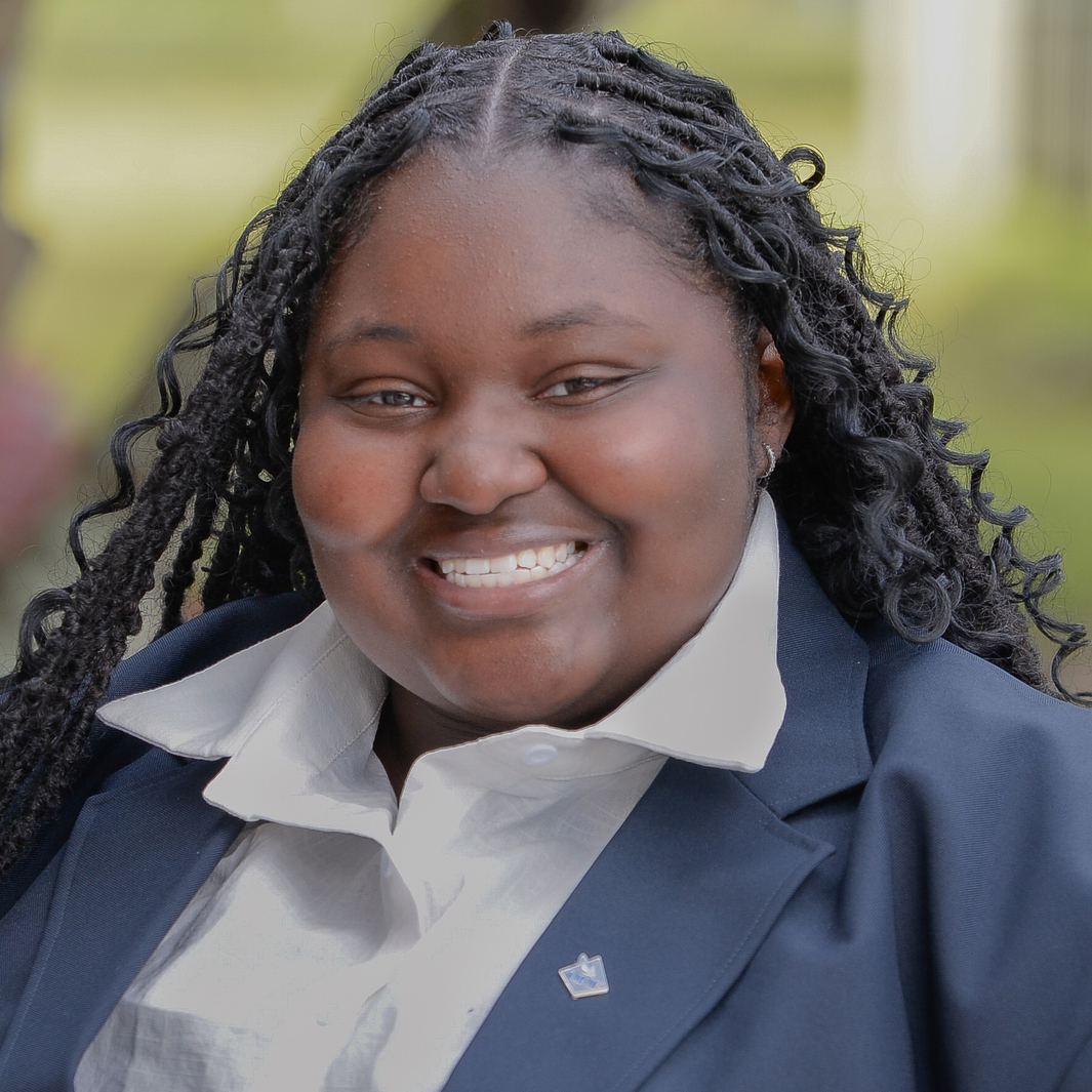 Zion Exendine headshot
