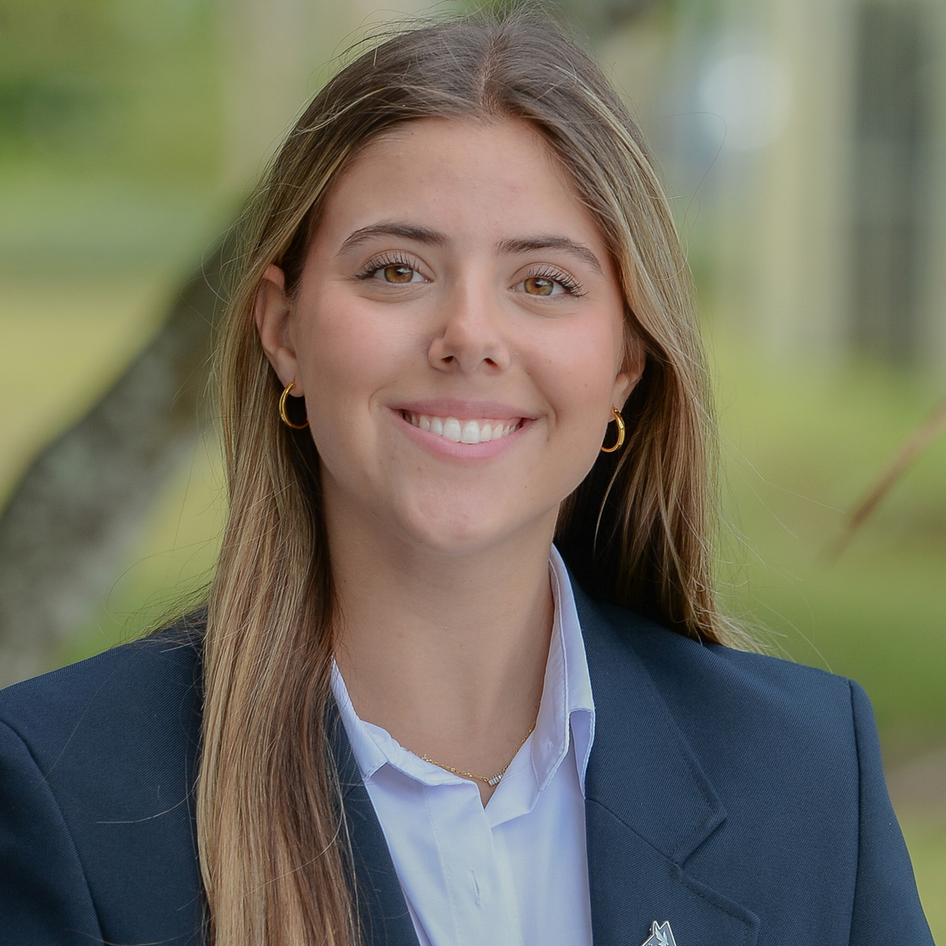 Julia Sheets headshot