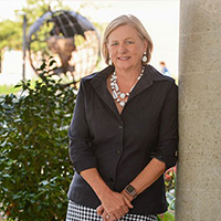 Nancy Soderberg pose